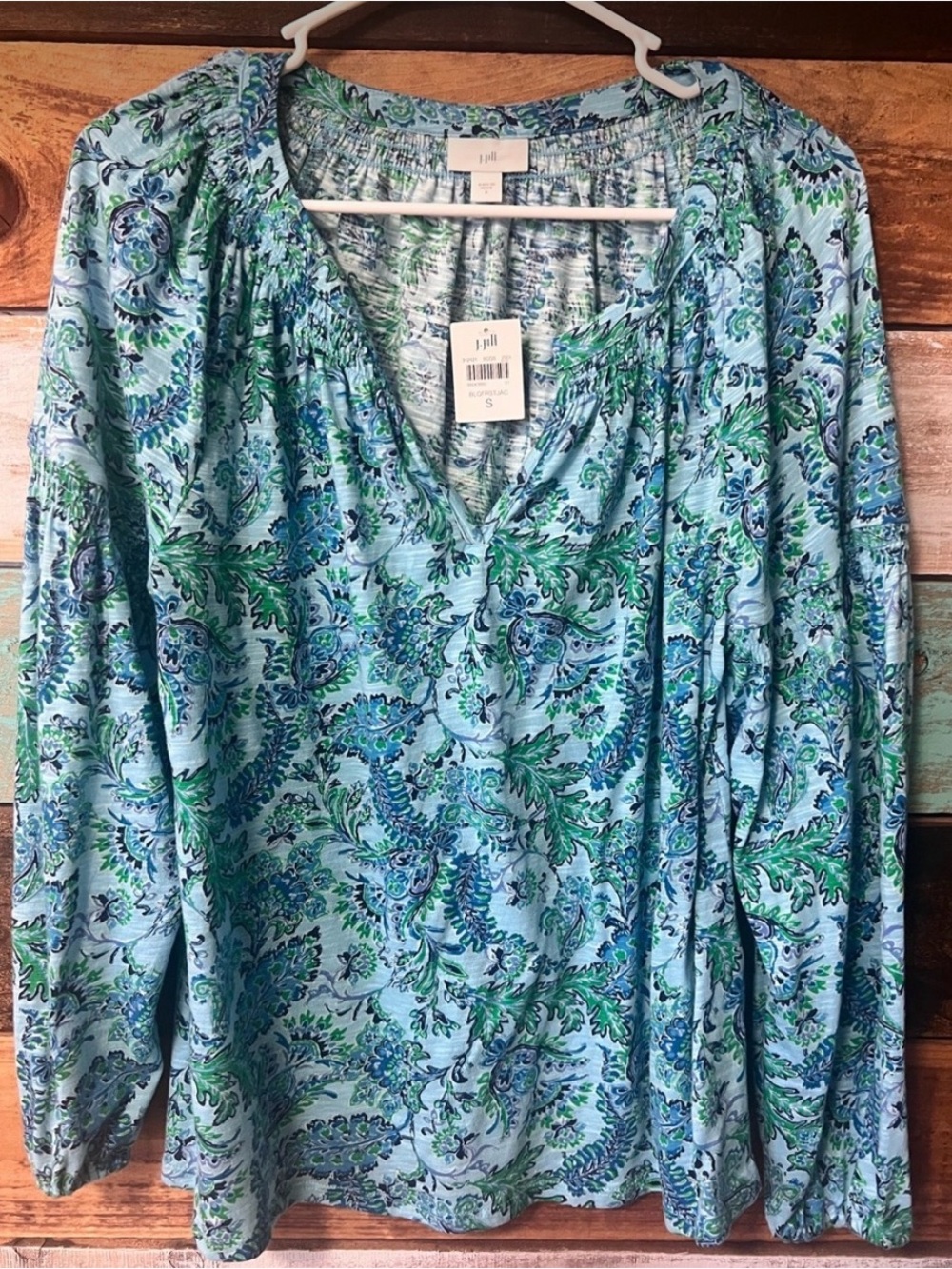 J Jill Soft Paisley V-Neck Top in Pretty blues & greens. NWT. Size S